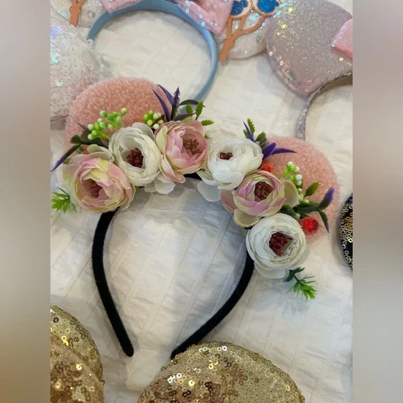 Minnie Mouse ears bundle - Picture 4 of 8